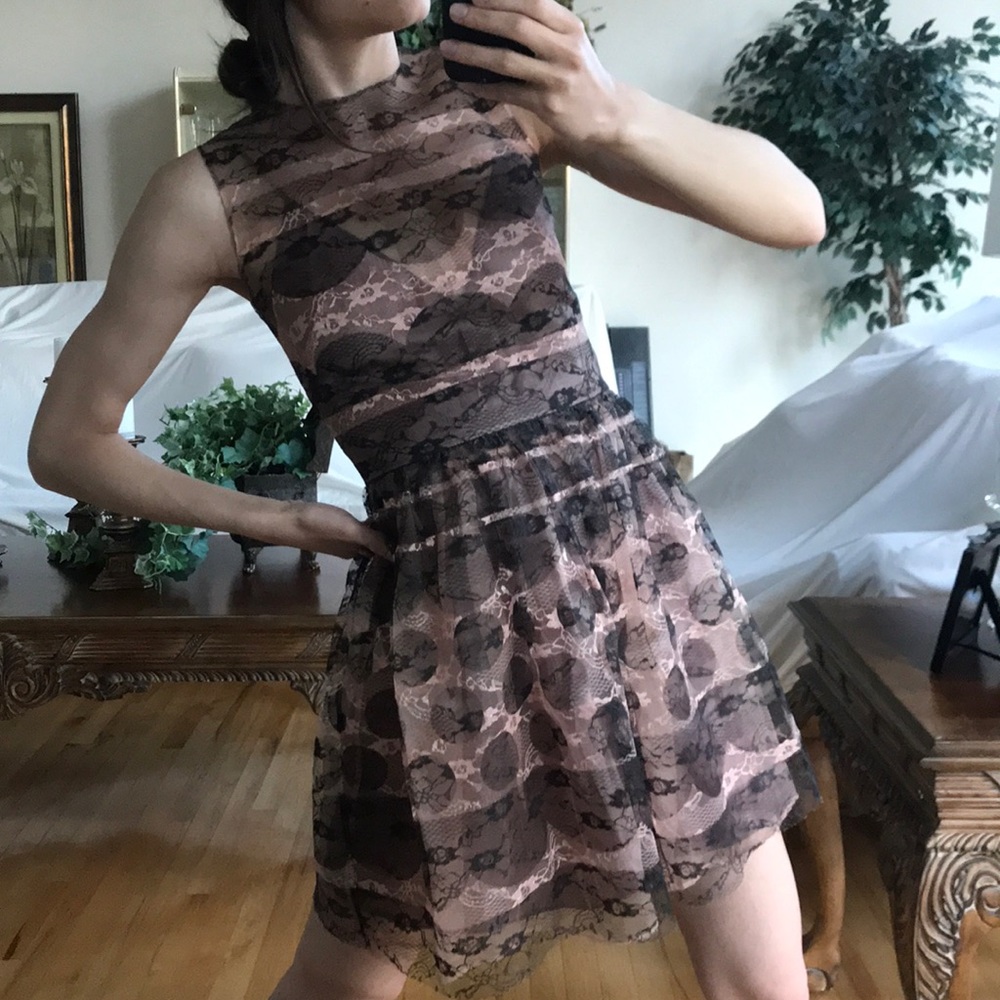 🎉 HOST PICK 🎉 Red Valentino Lace Pink Dress SHELL ONLY - NO SLIP size 38